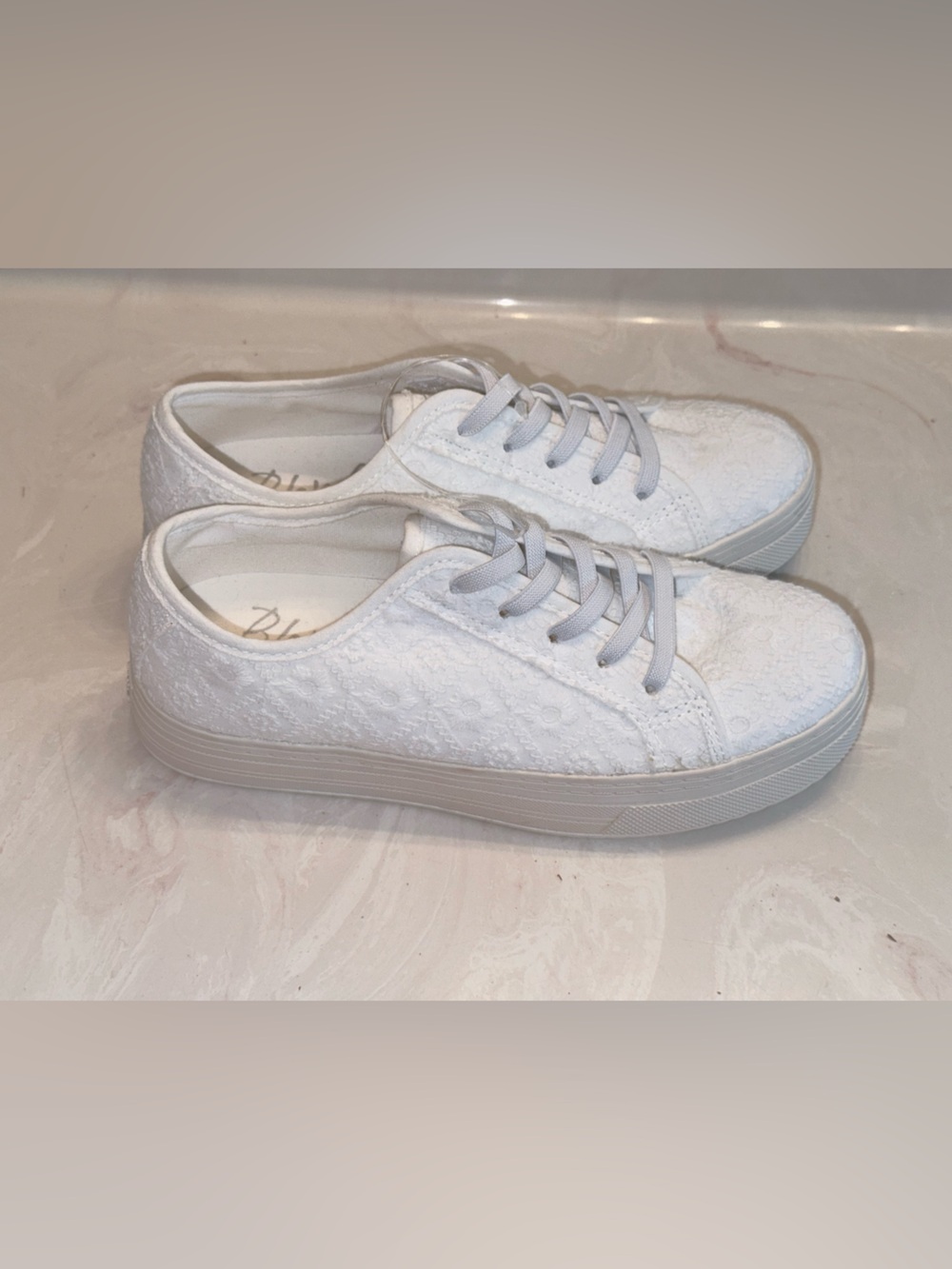 Blowfish Malibu Super Smile 2 Lace-Up White Lace Platform Sneakers Size 7 View 5
